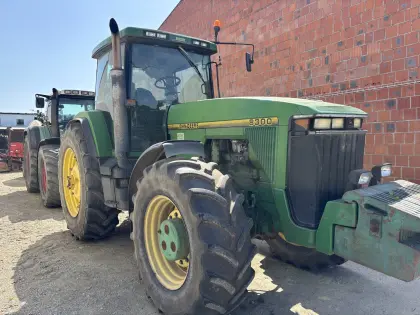 John Deere 8300