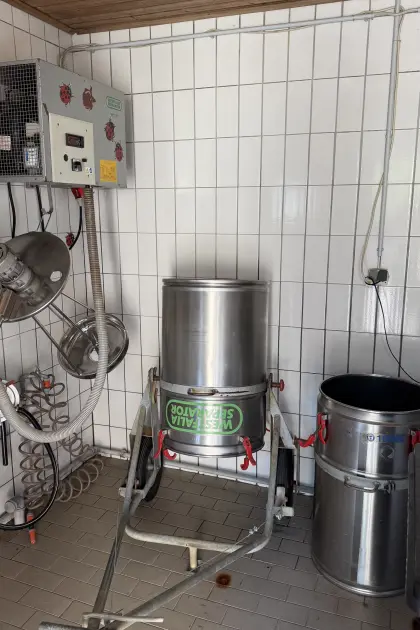 Milchkühlung inkl. 2 Tanks und Hänger Westfalia Eperator WET WET100R