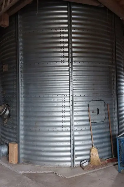 Getreidesilos Neuero