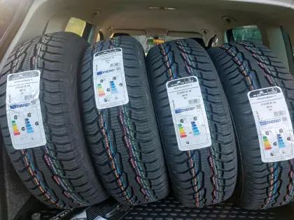 Allwetterreifen, Autoreifen, PKW-Reifen, Uniroyal