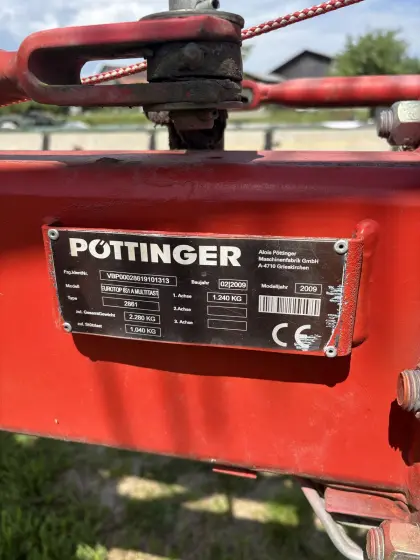 Pöttinger Seitenschwader 850
