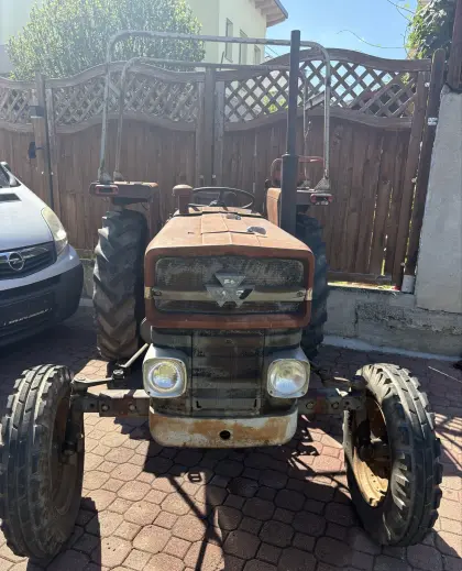 Massey Ferguson 133