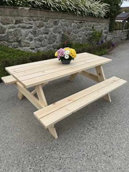 Picknicktisch stabil (NEU)