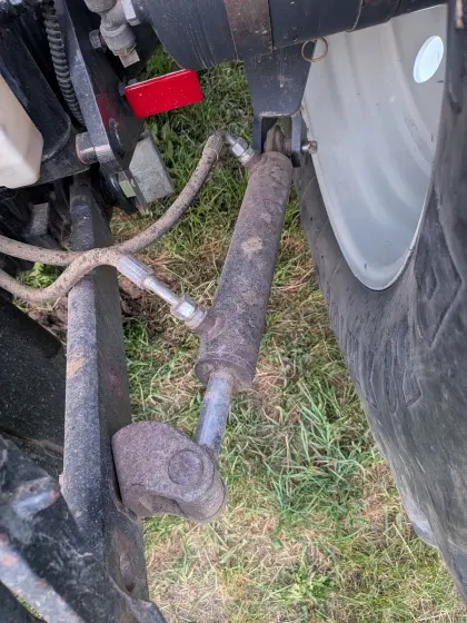 Hydr. verstellbare Seitenstrebe, Stabilisator T6, New Holland T6 120