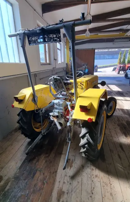 McCormick D219 reparaturbedürftig