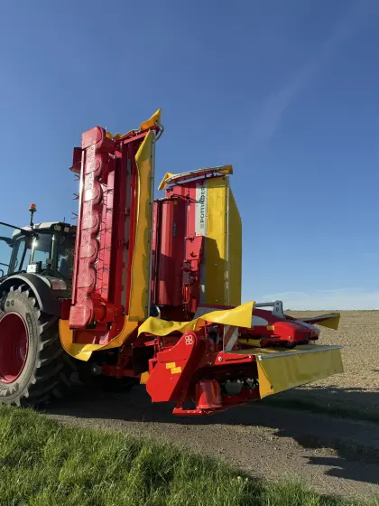 Pöttinger Mähkombination X8 mit Alpha Motion Novacat X8