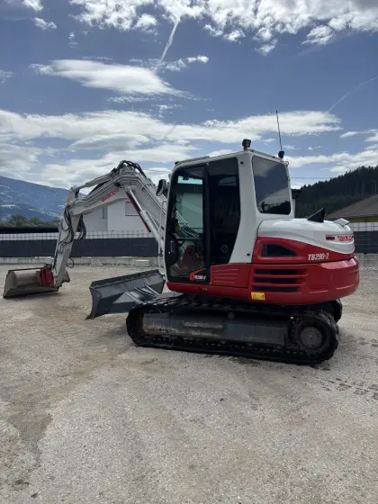 Takeuchi TB290