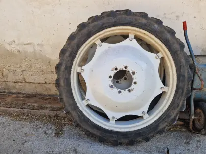 Pflegeräder Taurus 230/95 R44