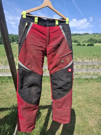 Schnittschutzhose Engelbert Strauss und Forstjacke