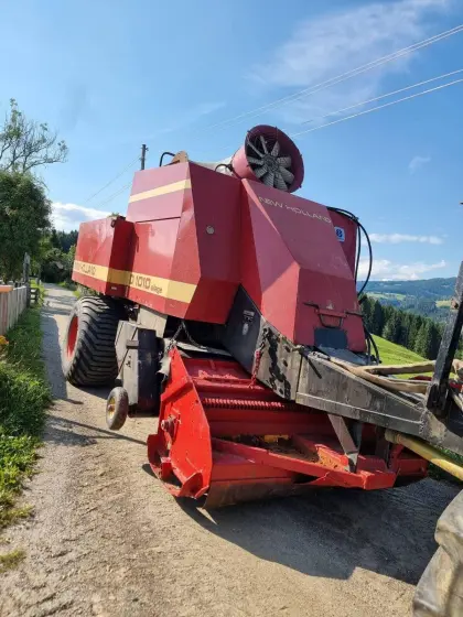 Quaderballenpresse New Holland D1010