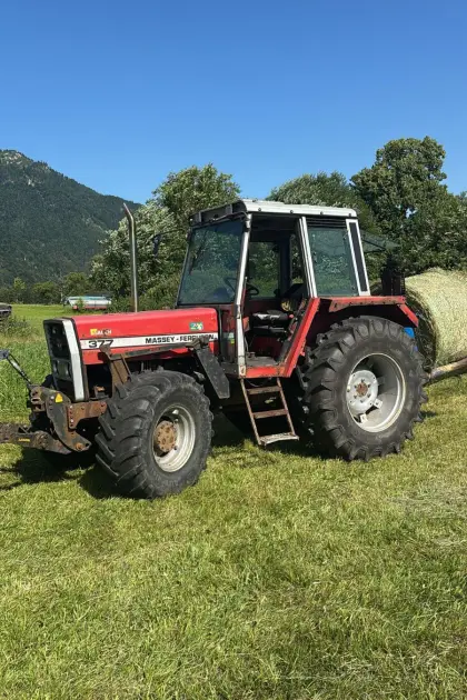 Massey Ferguson 377