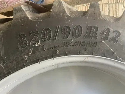 Pflegebereifung für Steyr Multi 4095/Case Farmall 96