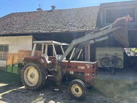 Steyr 650 Traktor, inkl. vollhydraulischer Frontlader
