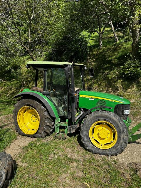 John Deere 5620 SE