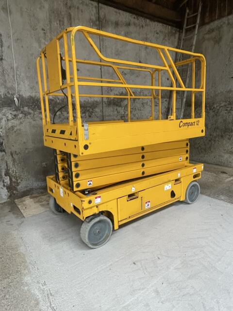 Haulotte Compact 12 Scherenbühne