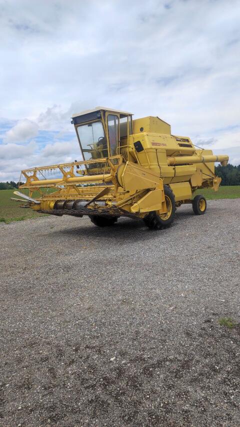New Holland Clayson S1550 Mähdrescher