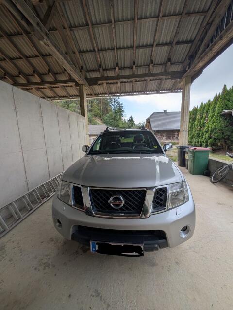 Pick-up Nissan Navara D40