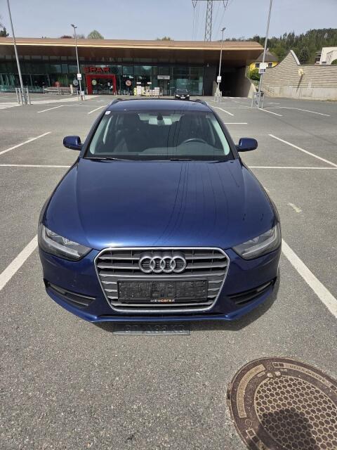 Audi A4 B8 (neues Pickerl) Standheizung Kombi, Family Van