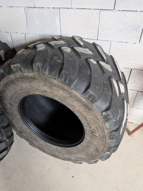 2 Stk. gebrauchte BKT FL630 Super