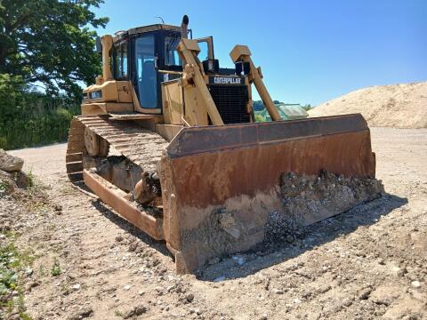 Bulldozer CAT D6