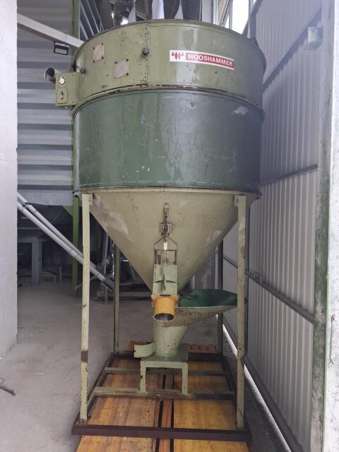 Futtermischer ca. 1.200 kg
