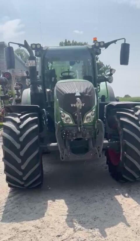 Fendt 724 Vario Profi Plus Gen6 mit Frontlader