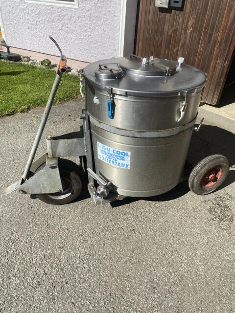Milchtank 300 l inkl. Kühlung