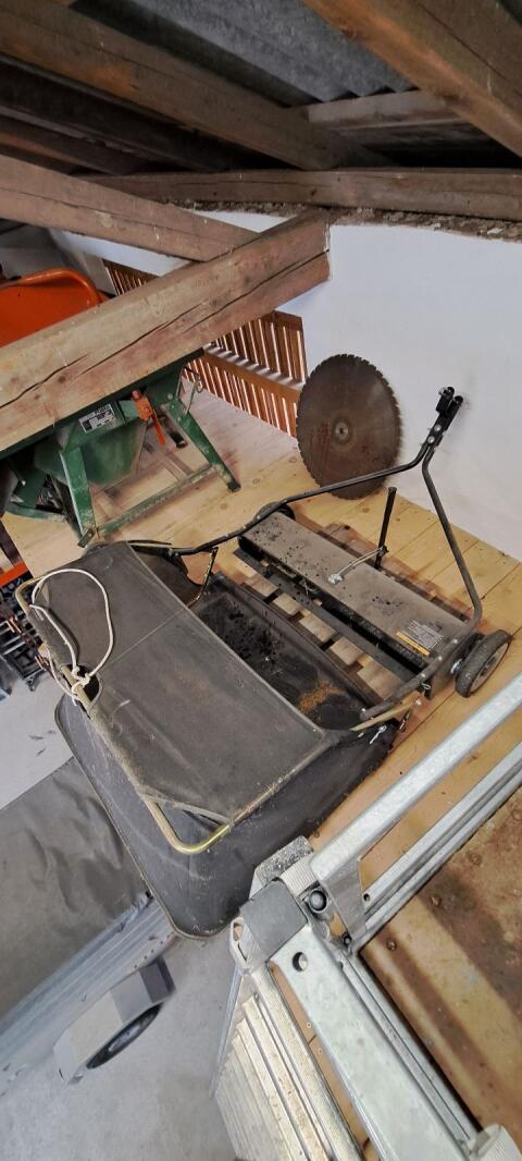 Kehrbesen für Rasenmähertraktor