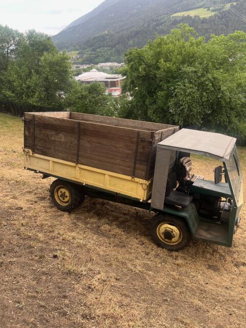 Schlepper Trojer TT18