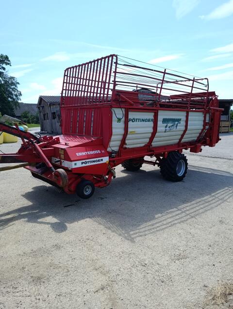 Pöttinger Ladewagen Ernteboss 2