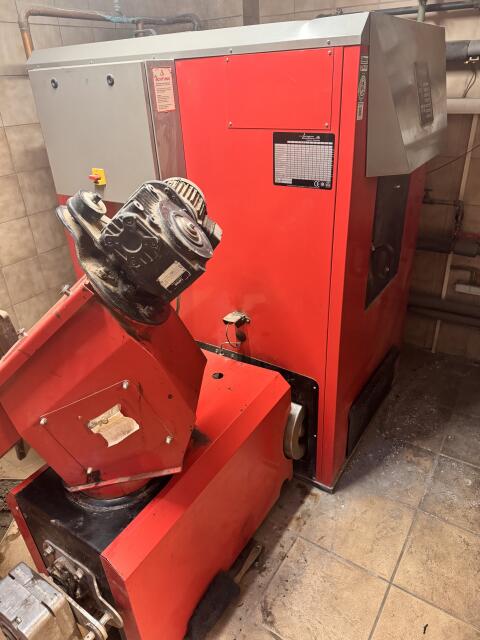 Sommerauer-Lindner Hackgutheizung 85 kW