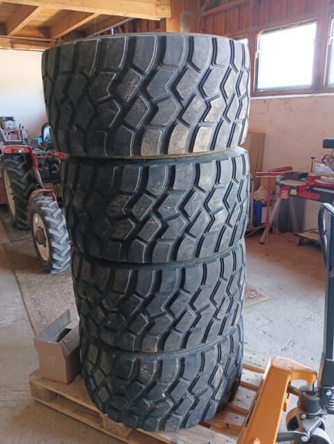 Kipperreifen 445/45 R19,5 Kompletträder Roadlux R358