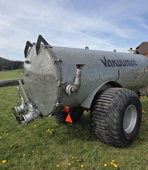 Vakuumat Güllefass 6.500 Flotationsbereifung