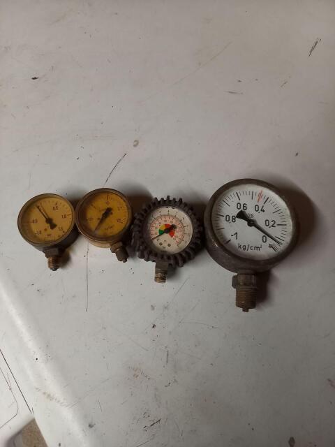 4 Manometer