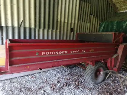 Pöttinger Stallmiststreuer 2600