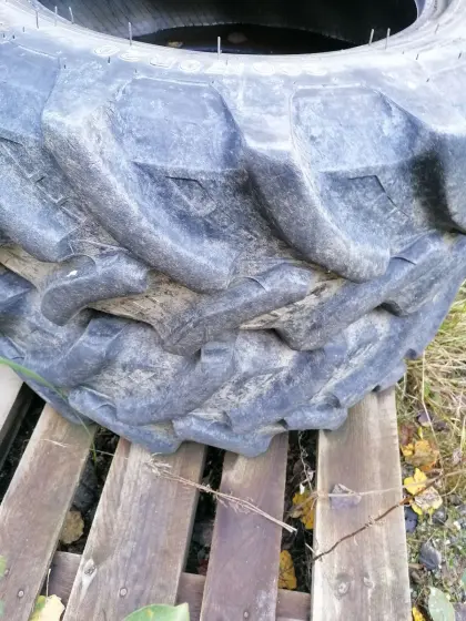 Traktorreifen Petlas 300/70 R20