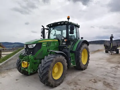 John Deere 6130R