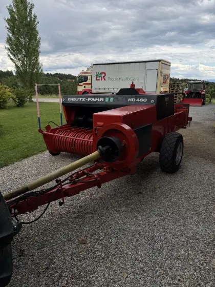Leicht defekte Deutz-Fahr HD460