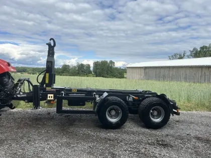 Pronar T185/1 Hakenlift