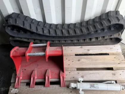 Ersatzteile Takeuchi TB108: Gummiketten, Zylinder, Löffel