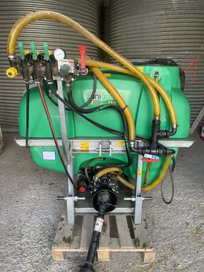 Feldspritze Unigreen 600 l 9/10 m