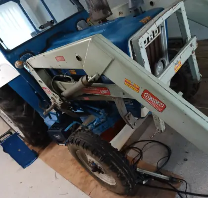 Abstell Hauer Frontlader Ford 3.600