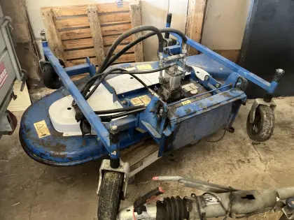 Hoflader Mähwerk Avant Multione Weidemann