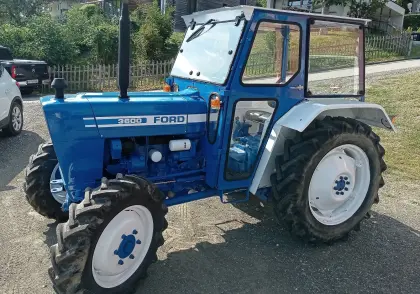 Ford 3600 Allrad, Servolenkung, 25 km/h