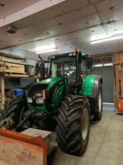 Valtra N142