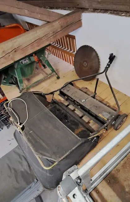 Kehrbesen für Rasenmähertraktor