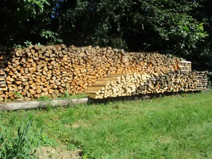 Brennholz (weich, gespalten)