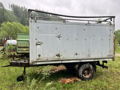 Viehanhänger Traktor