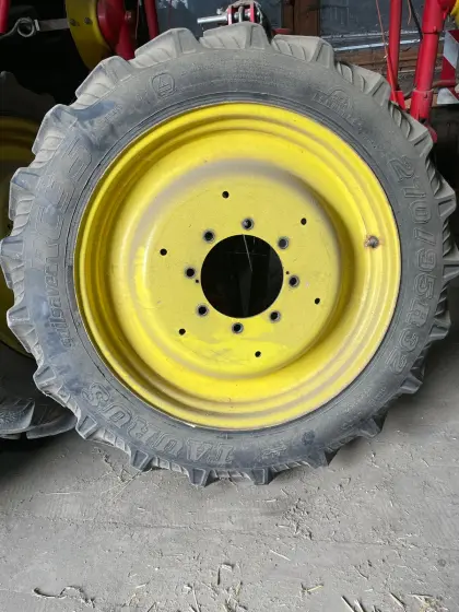 Pflegebereifung John Deere