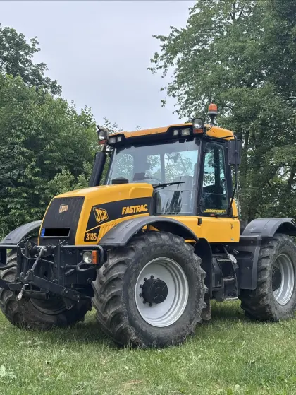 JCB Fastrac 3185